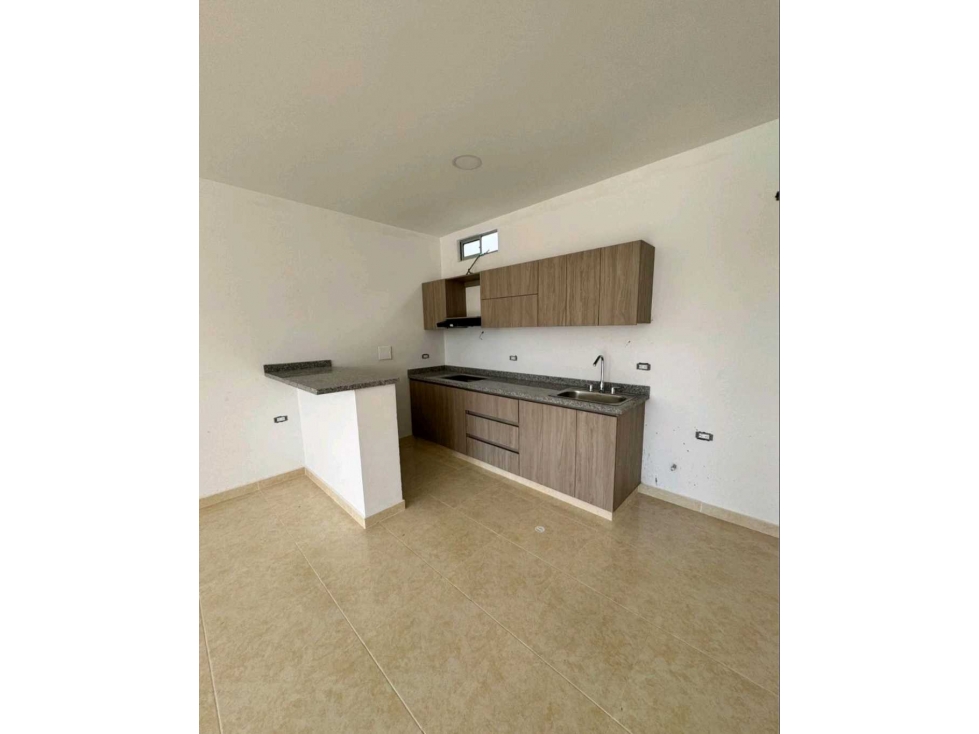 VENDE CASA SOBRE PLANO EN LA MARGEN IZQUIERDA DE MONTERIA - 1