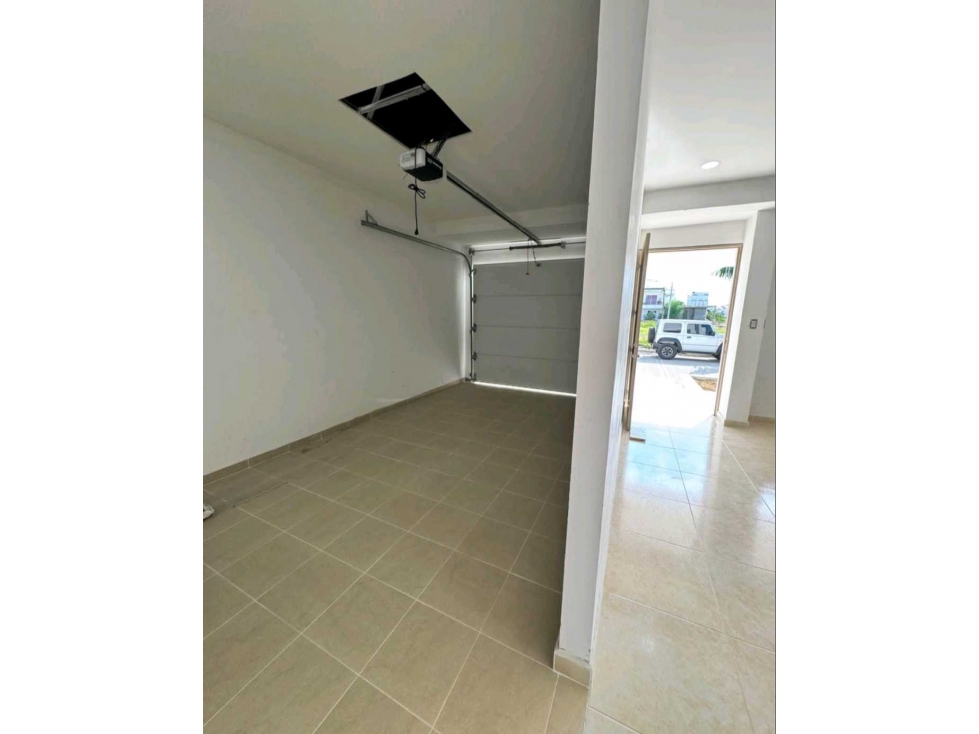 VENDE CASA SOBRE PLANO EN LA MARGEN IZQUIERDA DE MONTERIA - 2