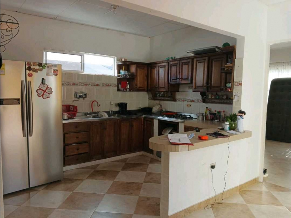 VENDE EDIFICIO DE 3 PISOS EN MONTELIBANO - 2