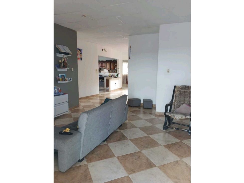 VENDE EDIFICIO DE 3 PISOS EN MONTELIBANO - 5