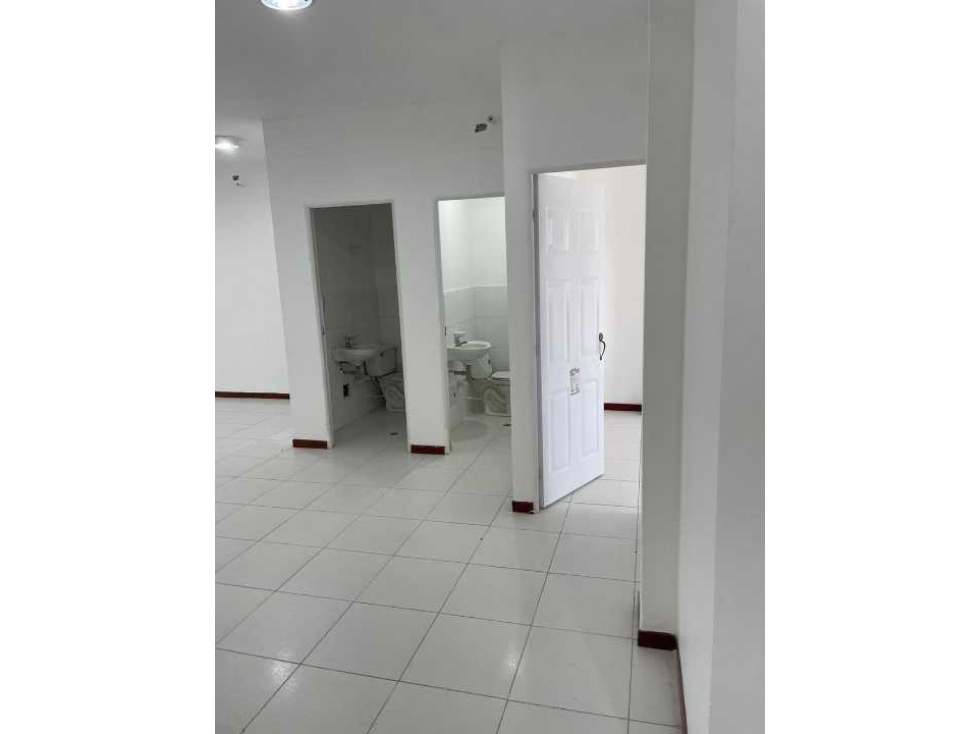 VENDE EDIFICIO DE CONSULTORIOS EN MONTERIA - 2