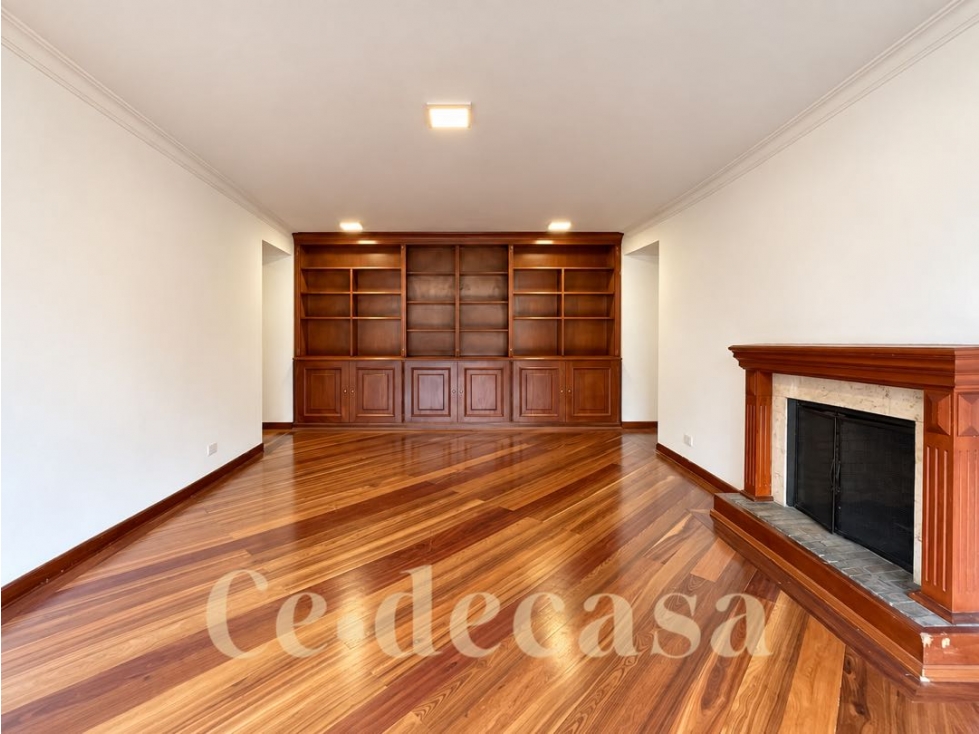 VENDEMOS AMPLIO APARTAMENTO EN ROSALES BAJO PARA REMODELAR — foto 5