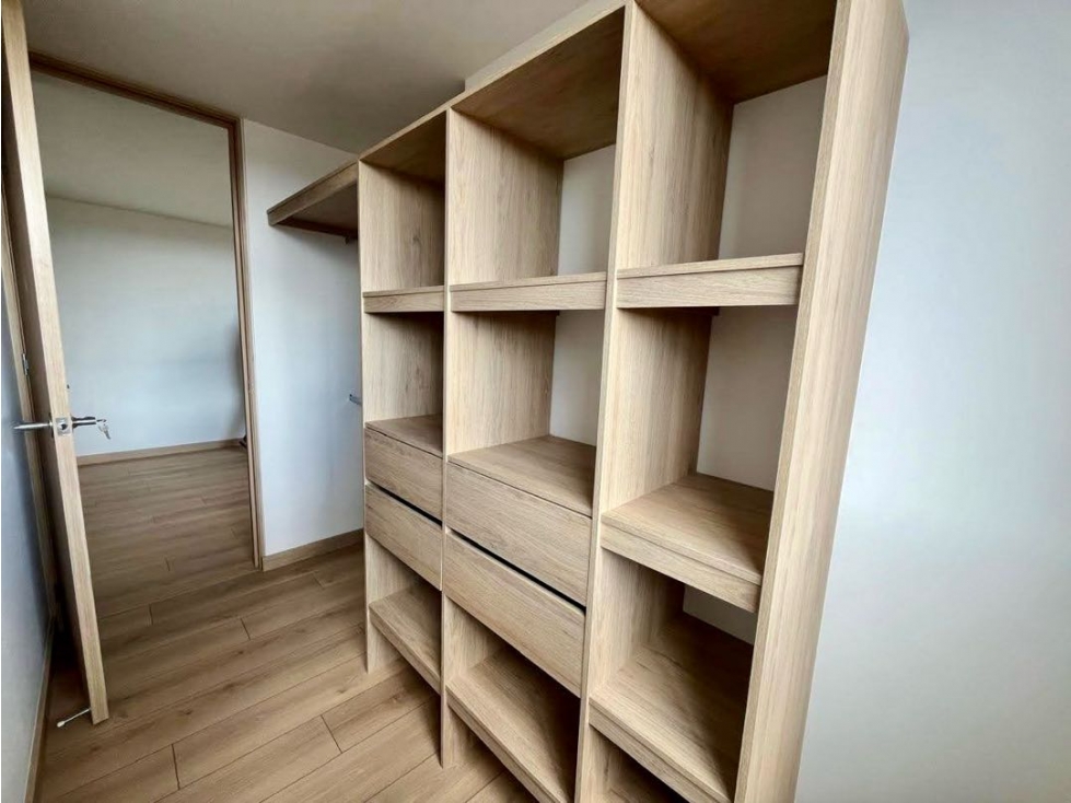 VENTA DE APARTAMENTO EN MEDIEVAL RIONEGRO — foto 4