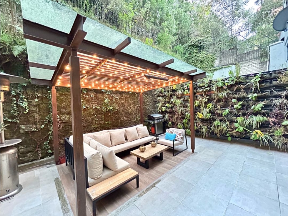 VENDEMOS APARTAMENTO CHICO ALTO CON TERRAZA
