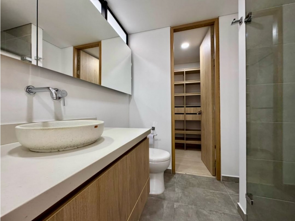 VENDEMOS APARTAMENTO CERCA AL COUNTRY CLUB Y AL TÚNEL — foto 5