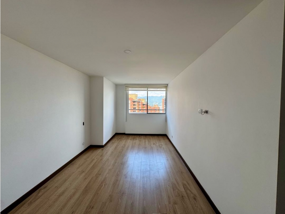 VENDEMOS APARTAMENTO CERCA AL CENTRO COMERCIAL EL TESORO — foto 4