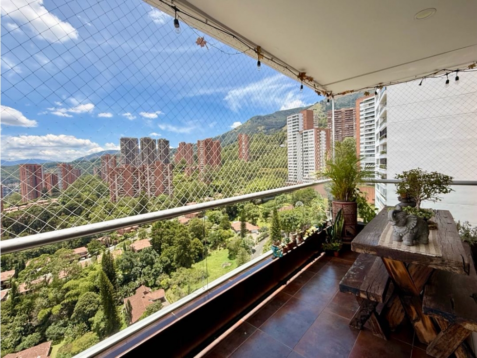 VENDEMOS APARTAMENTO CON SUPER VISTA EN UNIDAD FAMILIAR SECTOR TESORO — foto 2