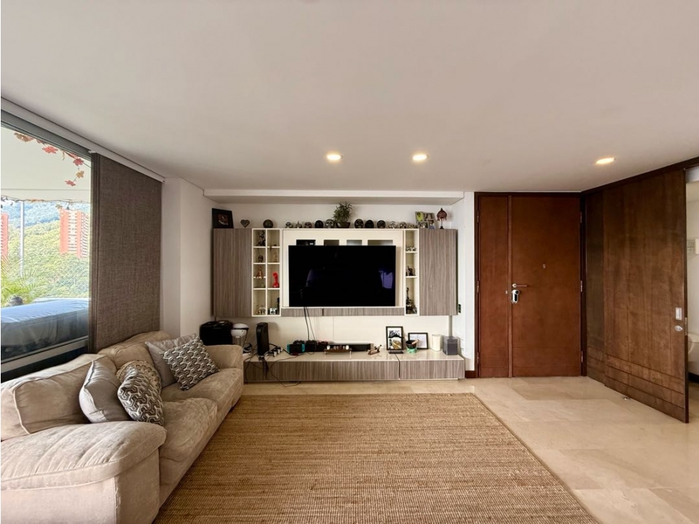 VENDEMOS APARTAMENTO CON SUPER VISTA EN UNIDAD FAMILIAR SECTOR TESORO — foto 5
