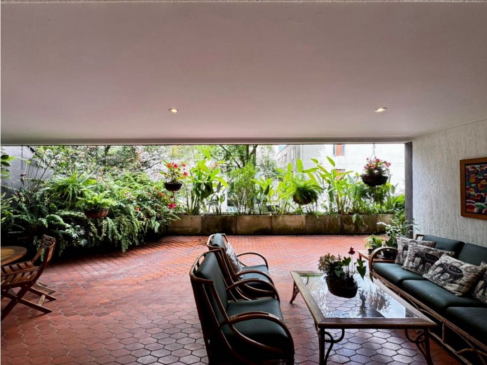 VENDEMOS APARTAMENTO CON TERRAZA SECTOR CATAY IDEAL PARA REMODELAR