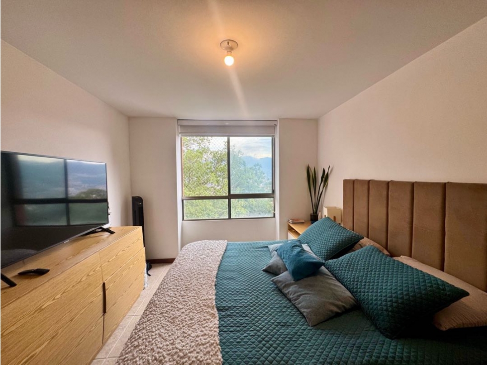 VENDEMOS APARTAMENTO DUPLEX ESQUINERO CON VISTA VERDE SECTOR SAN LUCAS — foto 5