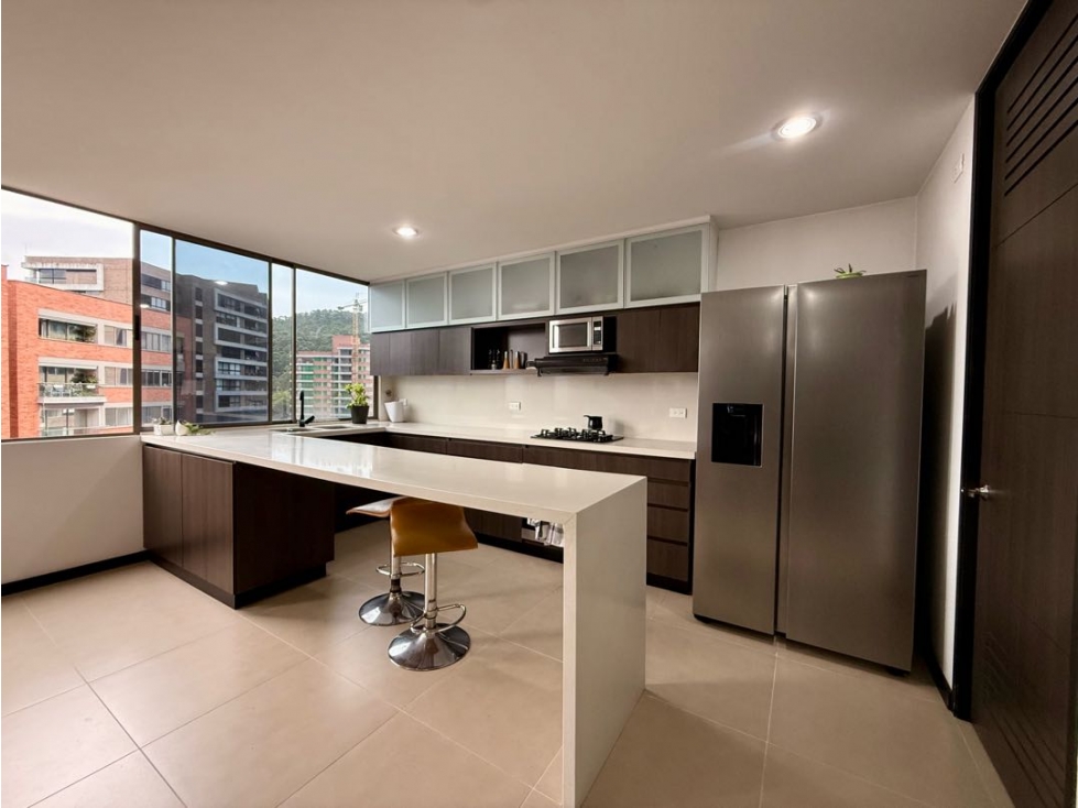 VENDEMOS APARTAMENTO DUPLEX PISO ALTO SECTOR PADRE MARIANITO — foto 3