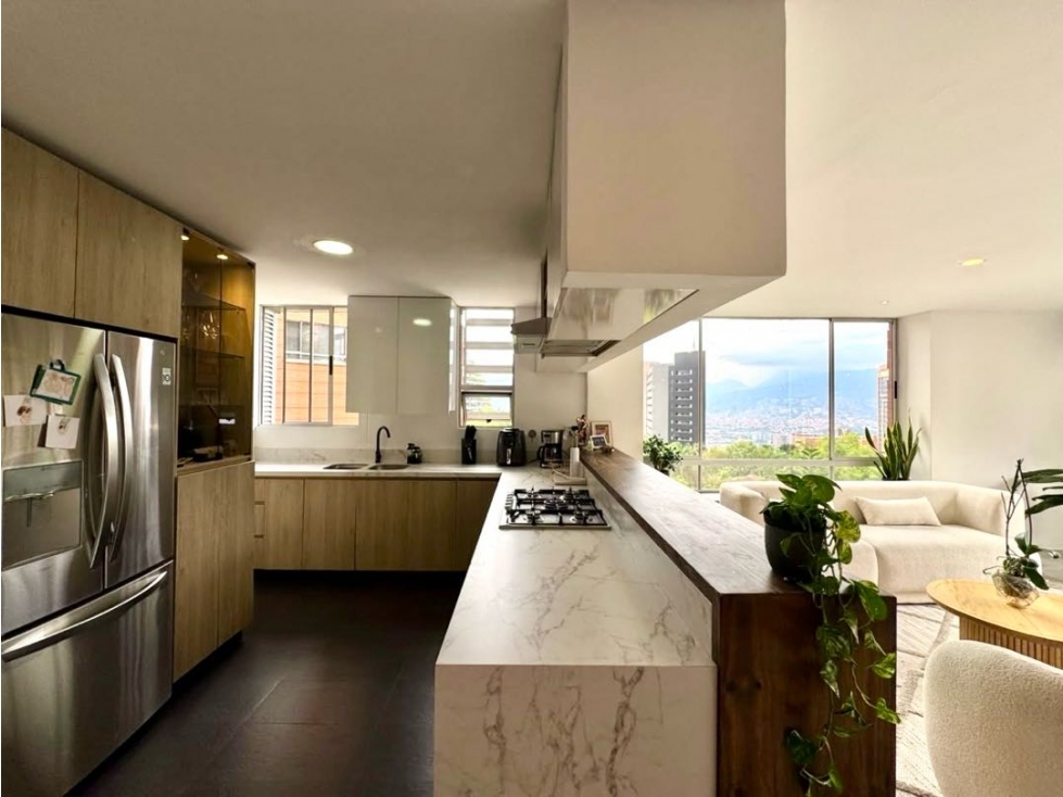 VENDEMOS APARTAMENTO DUPLEX REMODELADO SECTOR EL TESORO — foto 4
