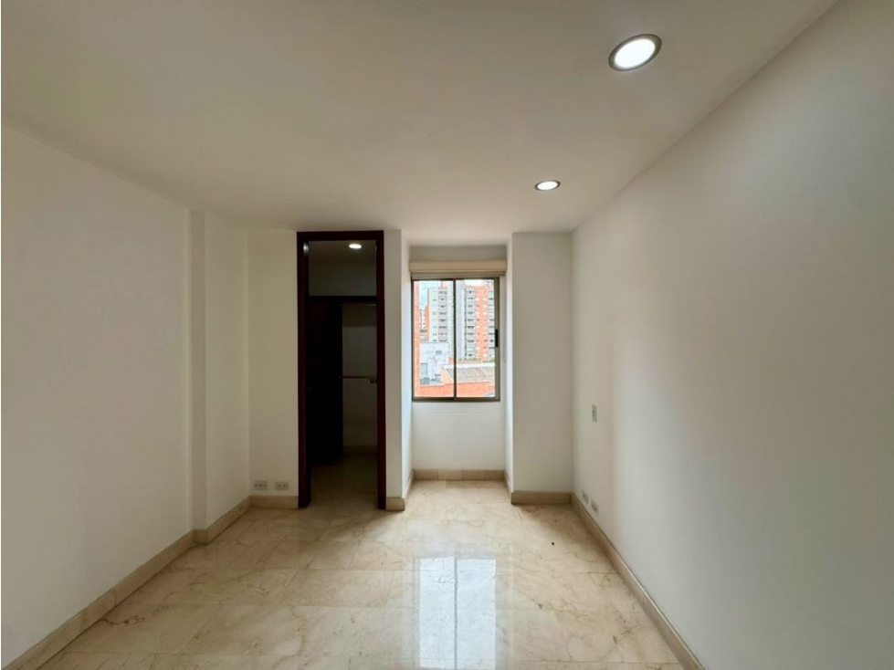 VENDEMOS APARTAMENTO EN BARRIO LALINDE CON VISTA AL SUR SIN PONIENTE — foto 6