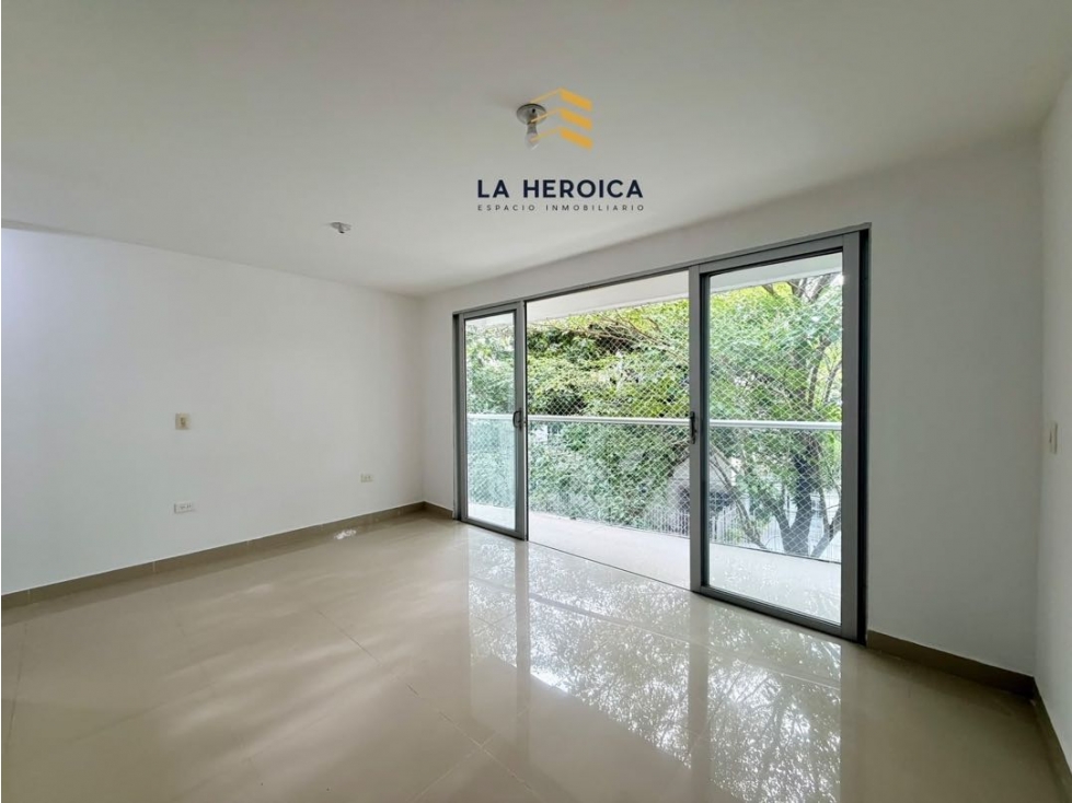 VENDEMOS APARTAMENTO EN COUNTRY CLUB HOUSE