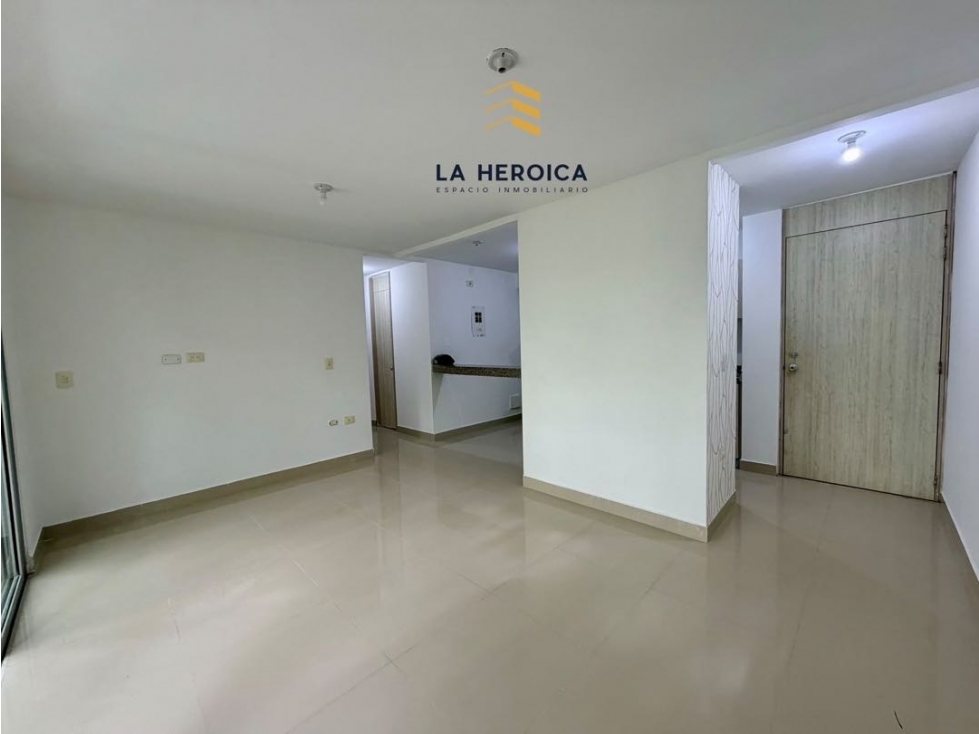 VENDEMOS APARTAMENTO EN COUNTRY CLUB HOUSE — foto 2