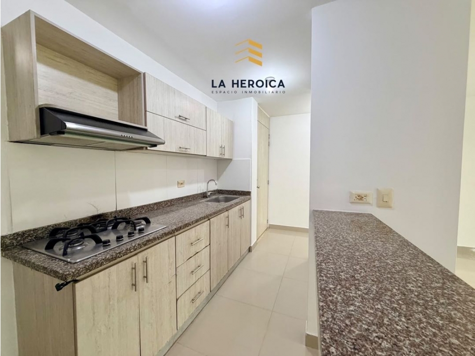 VENDEMOS APARTAMENTO EN COUNTRY CLUB HOUSE — foto 6