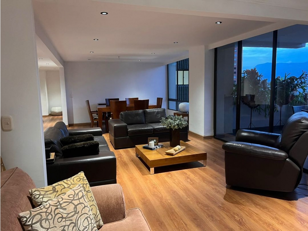 VENDEMOS APARTAMENTO EN EL POBLADO - LOS BALSOS