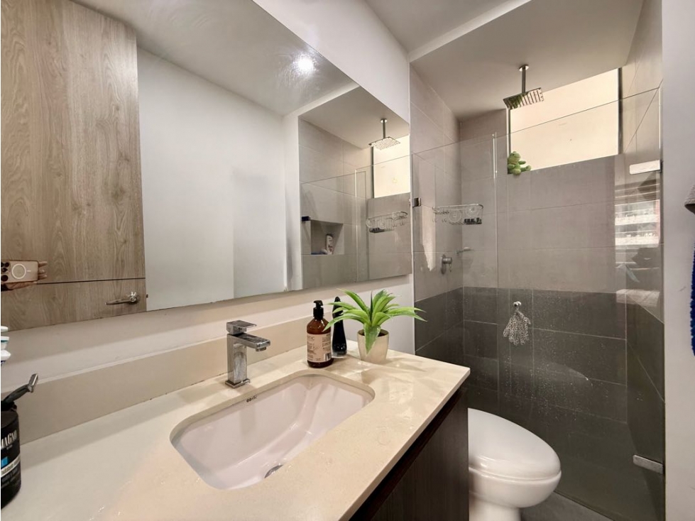 VENDEMOS APARTAMENTO EN LA LOMA DE LOS MESA ENVIGADO — foto 4