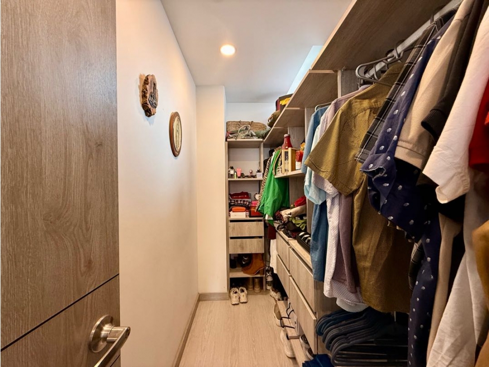 VENDEMOS APARTAMENTO EN LA LOMA DE LOS MESA ENVIGADO — foto 5