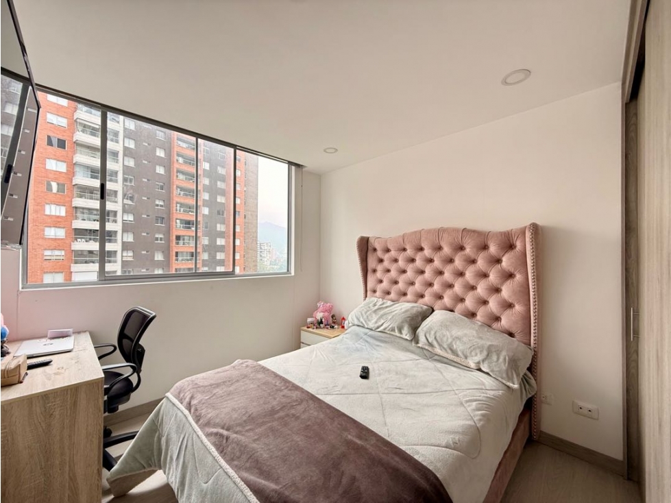VENDEMOS APARTAMENTO EN LA LOMA DE LOS MESA ENVIGADO — foto 6