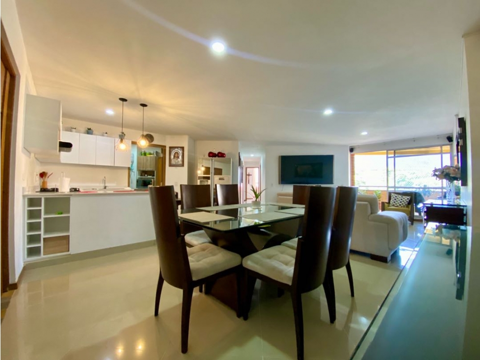 VENDEMOS APARTAMENTO EN SABANETA SECTOR LAS LOMITAS