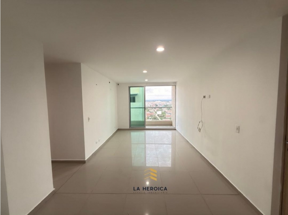 VENDEMOS APARTAMENTO EN TORRES DE MADEIRA — foto 2
