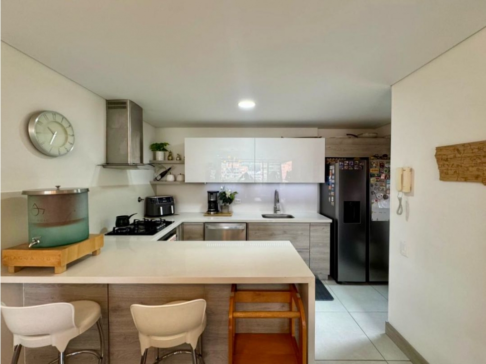 VENDEMOS APARTAMENTO EN UNIDAD FAMILIAR LOMA LOS MESA — foto 2