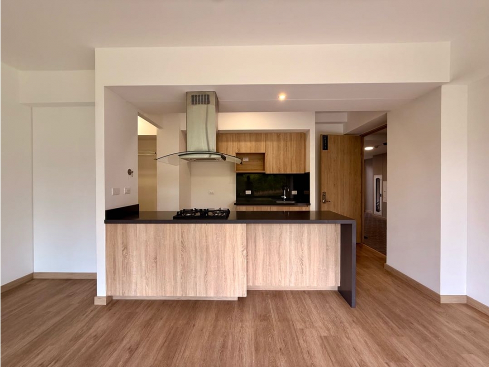 VENDEMOS APARTAMENTO MODERNO EL RETIRO — foto 3