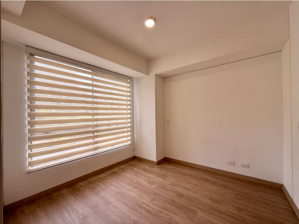 VENDEMOS APARTAMENTO MODERNO EL RETIRO — foto 4