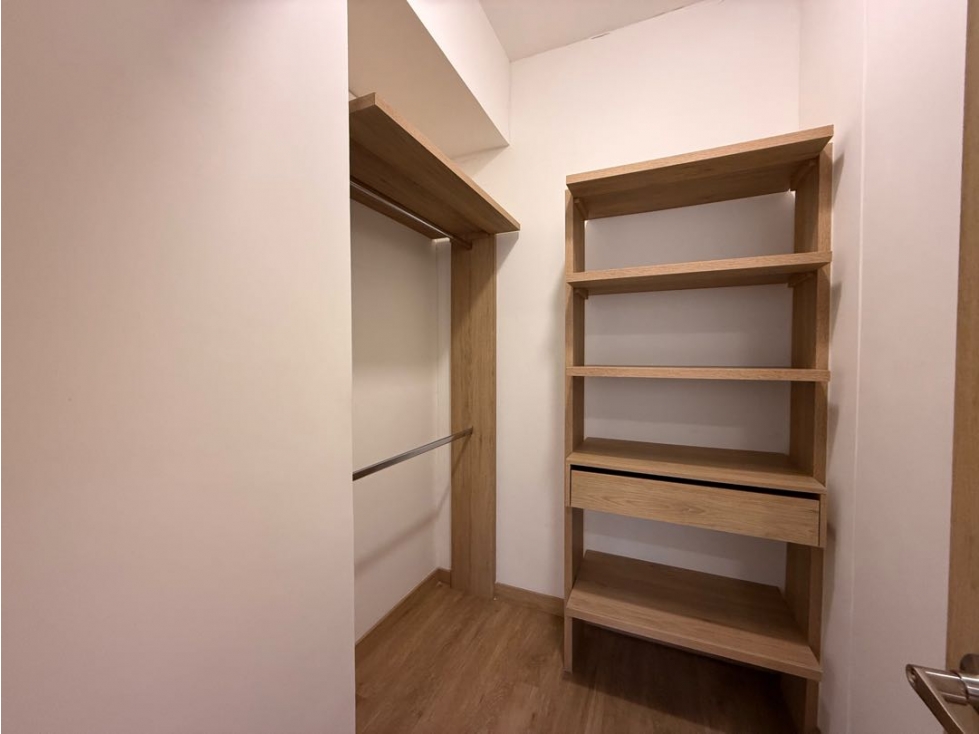 VENDEMOS APARTAMENTO MODERNO EL RETIRO — foto 6