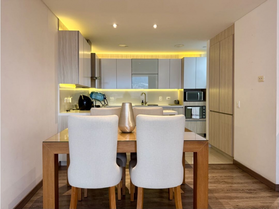 VENDEMOS APARTAMENTO MODERNO PISO ALTO CON VISTA SECTOR BENEDICTINOS — foto 4