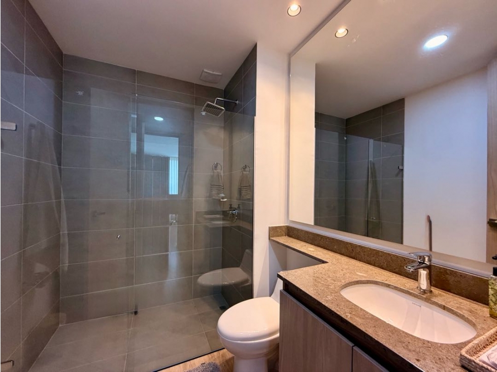 VENDEMOS APARTAMENTO MODERNO SAJONIA LLANOGRANDE ÚLTIMO PISO ESQUINERO — foto 6