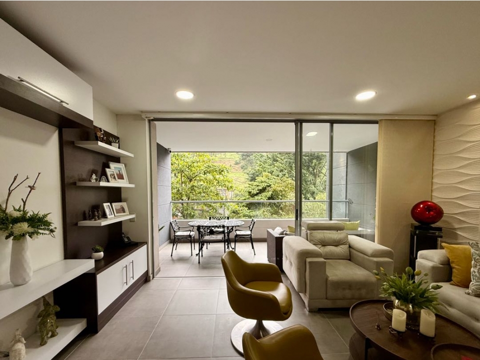 VENDEMOS APARTAMENTO MUY NUEVO SECTOR CITY PLAZA