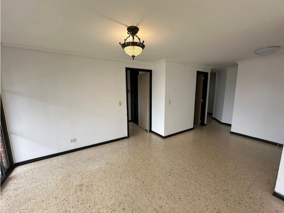 VENDEMOS APARTAMENTO PARA REMODELAR SECTOR LOS YARUMOS - POBLADO — foto 6