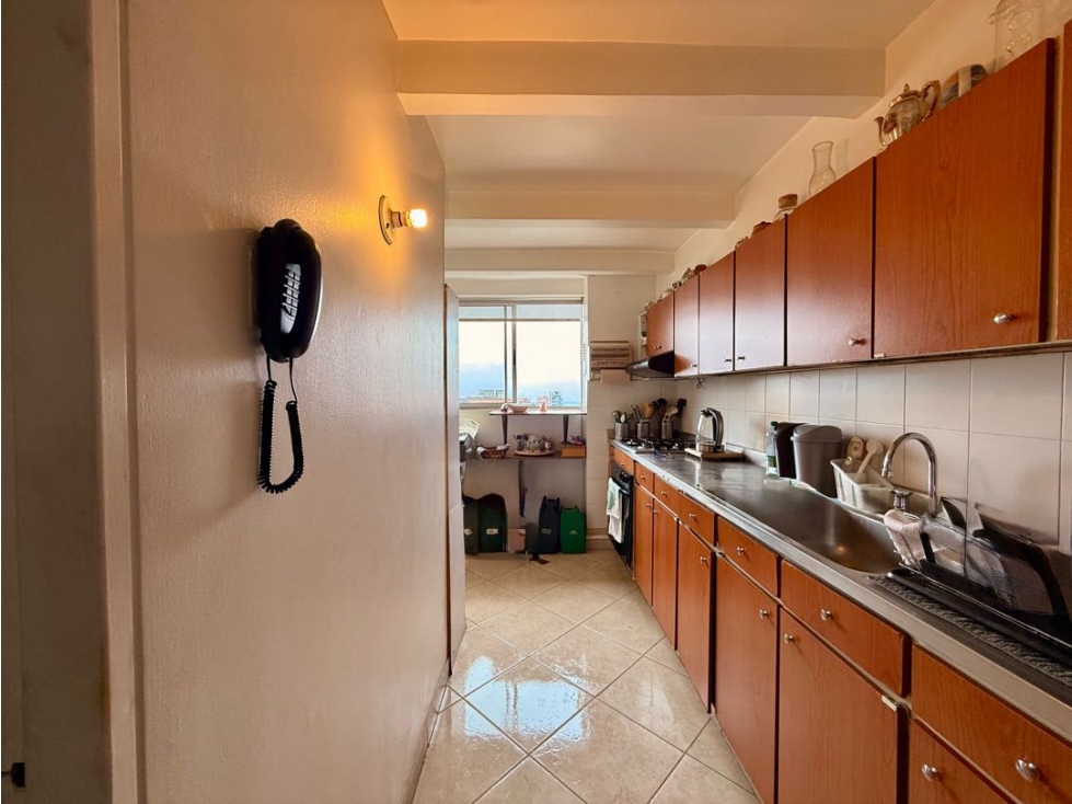 VENDEMOS APARTAMENTO PARA REMODELAR SECTOR LA VISITACION CERCA A TODO — foto 4