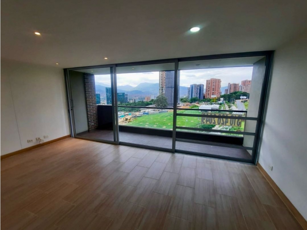 VENDEMOS APARTAMENTO POBLADO PARTE BAJA