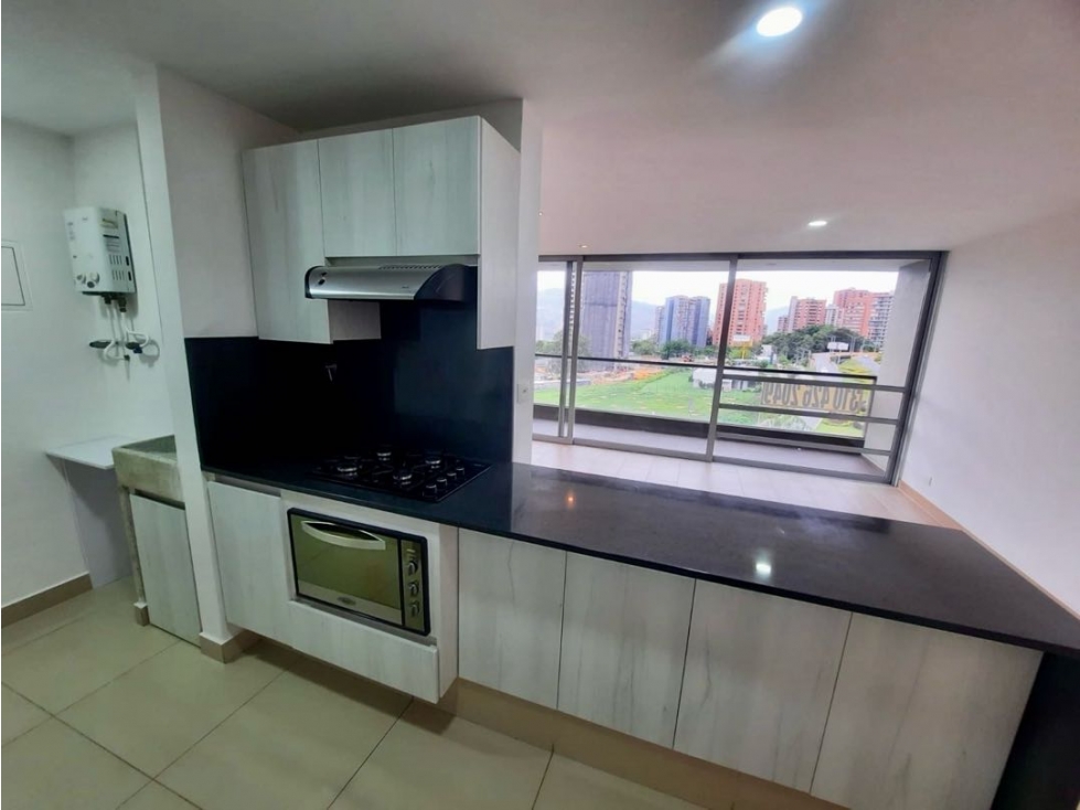 VENDEMOS APARTAMENTO POBLADO PARTE BAJA — foto 2