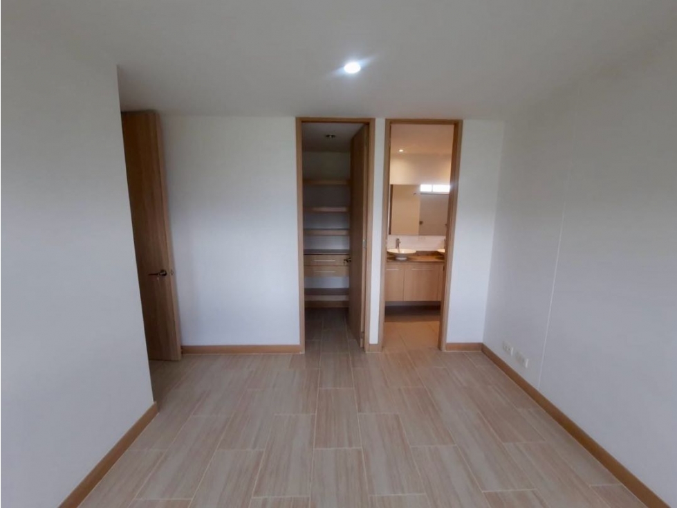 VENDEMOS APARTAMENTO POBLADO PARTE BAJA — foto 6