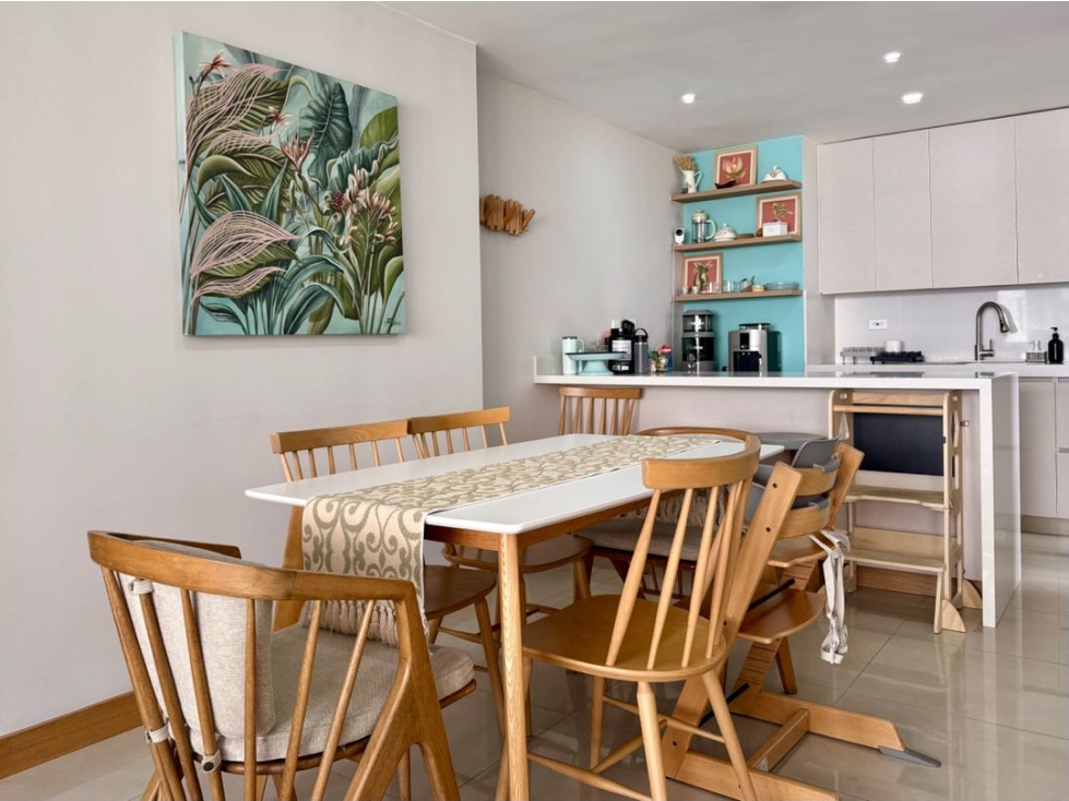VENDEMOS APARTAMENTO REMODELADO UNIDAD FAMILIAR SECTOR MARYMOUNT