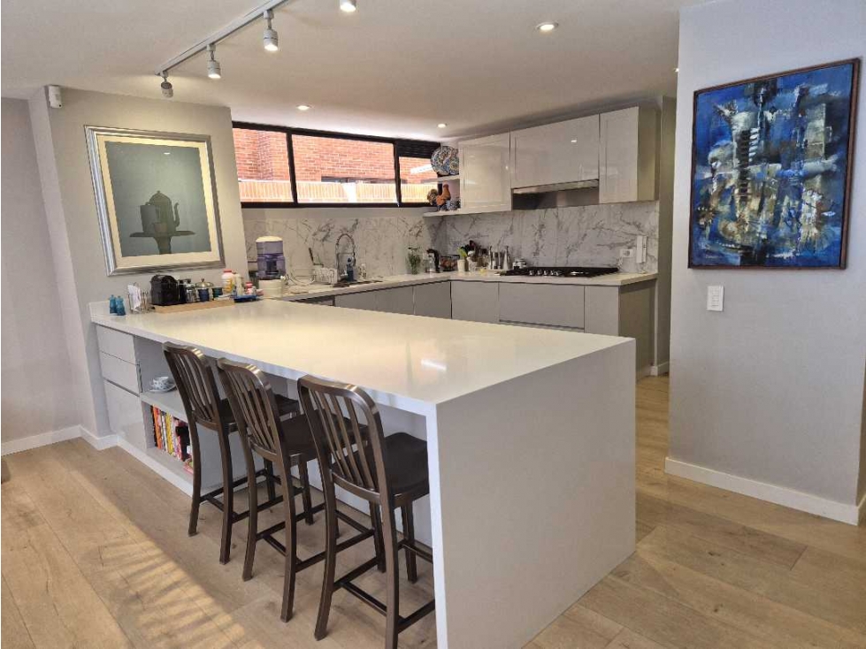 VENDEMOS APARTAMENTO REMODELADO EN LA CAROLINA CON AMPLIA TERRAZA — foto 6