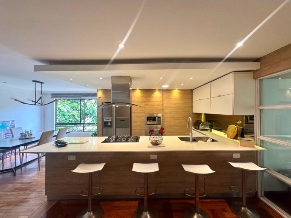 VENDEMOS APARTAMENTO REMODELADO SECTOR SAN LUCAS CALLE CERRADA — foto 2