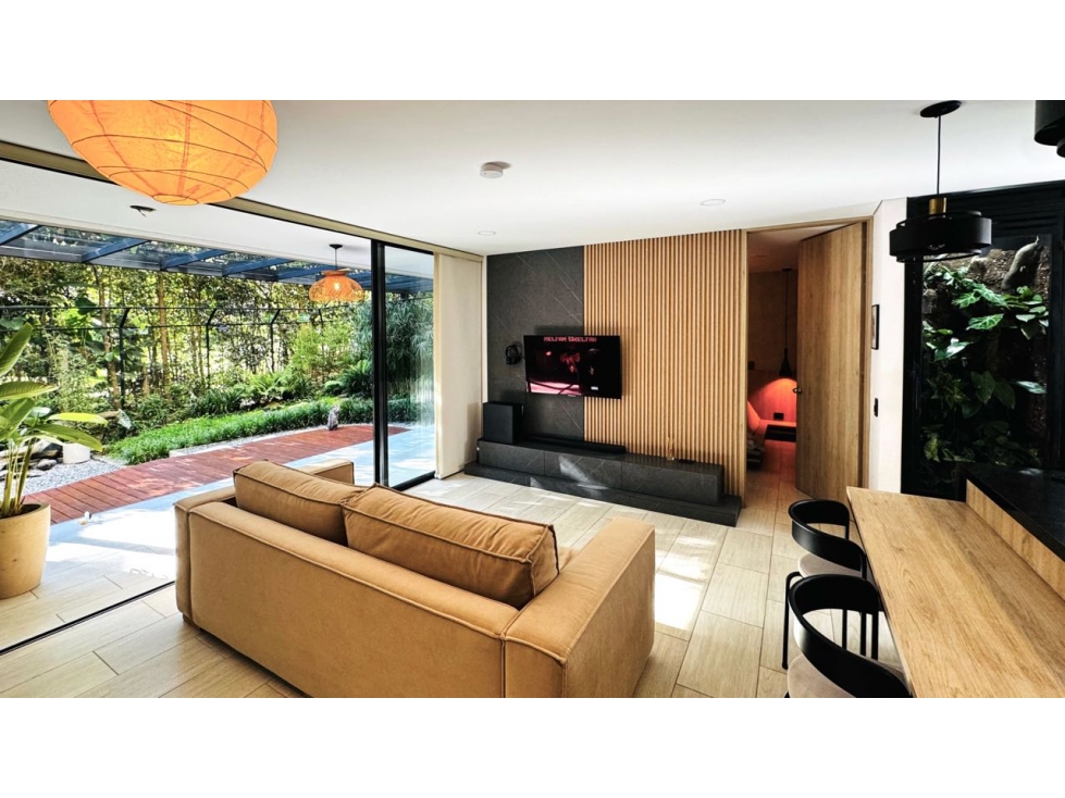 VENDEMOS APARTAMENTO, TIPO CASA CON TERRAZA EN EL RETIRO