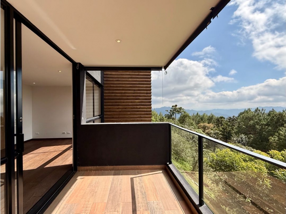 VENDEMOS APARTAMENTO SIERRAGRANDE CON VISTA VERDE