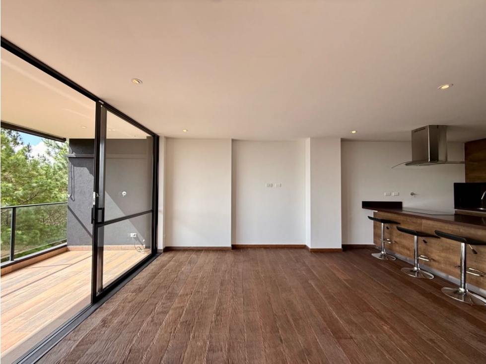 VENDEMOS APARTAMENTO SIERRAGRANDE CON VISTA VERDE — foto 6