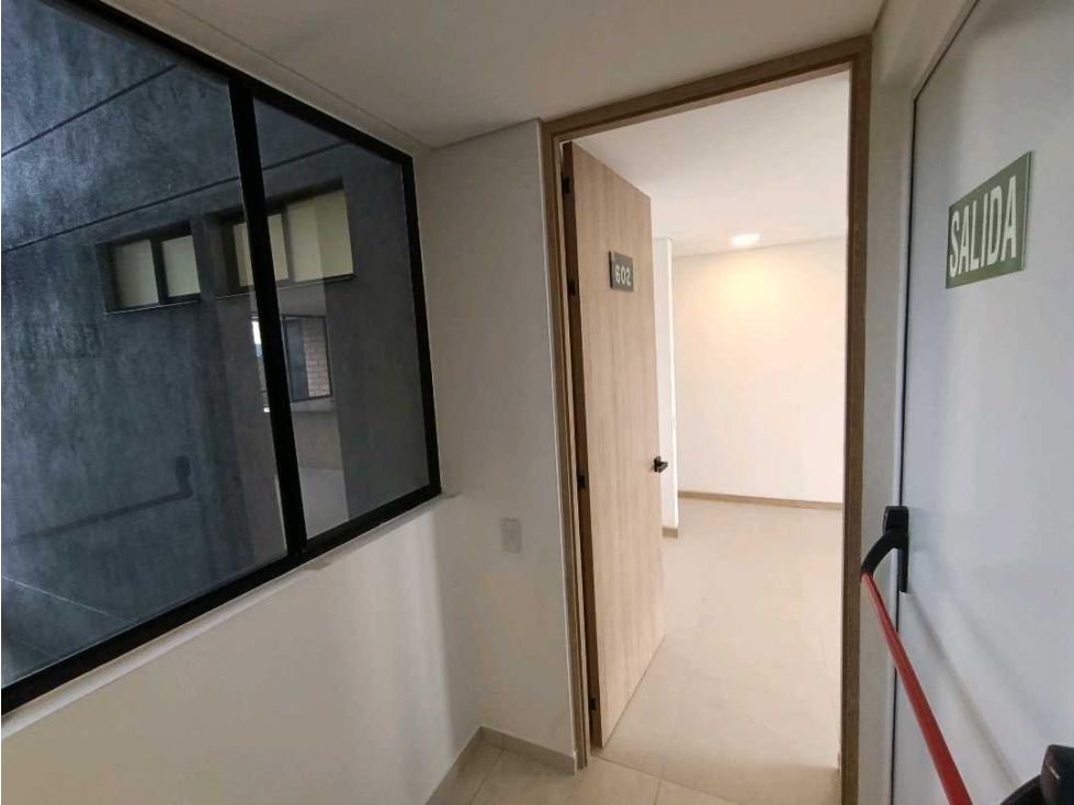 VENDEMOS APTO DE 75m² DOBLE VISTA UNIDAD CERRADA RIONEGRO SAN ANTONIO — foto 2