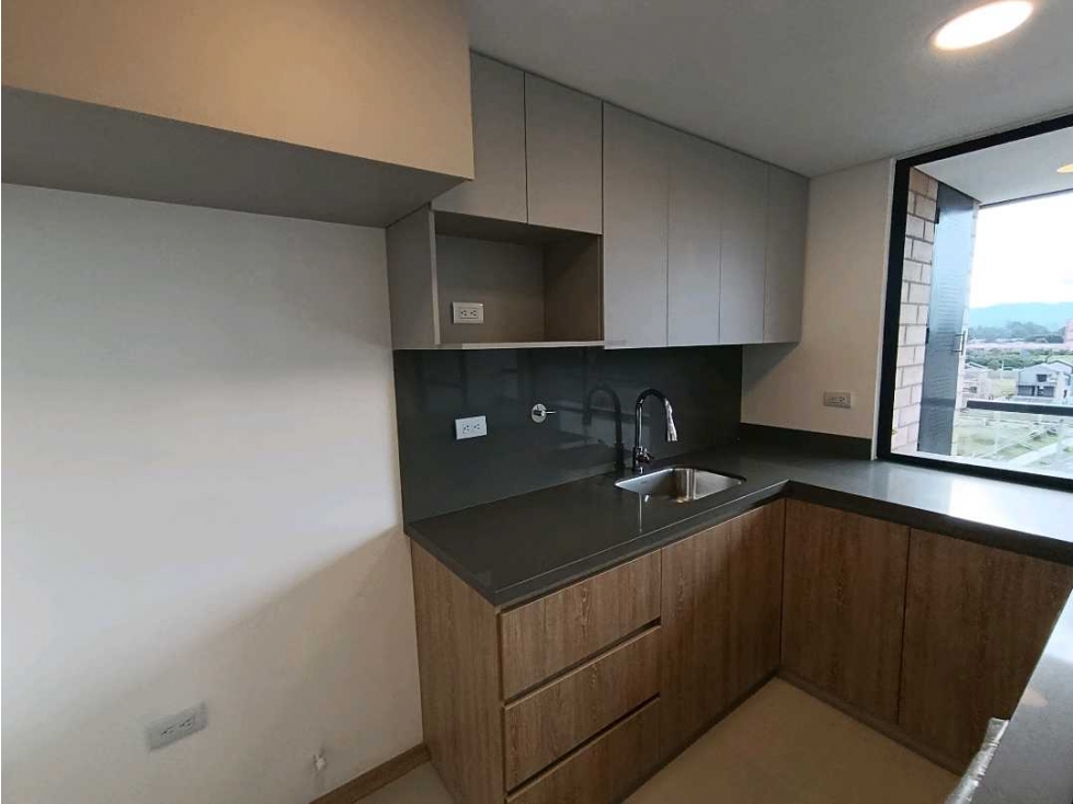 VENDEMOS APTO DE 75m² DOBLE VISTA UNIDAD CERRADA RIONEGRO SAN ANTONIO — foto 5