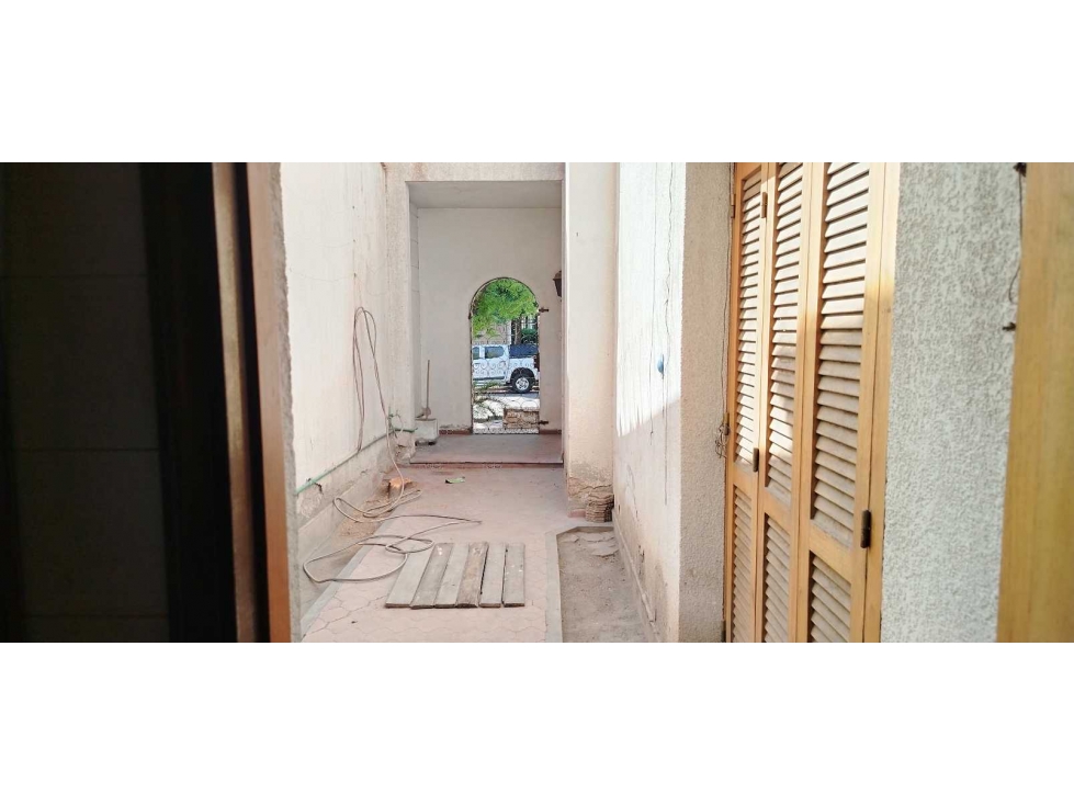 Casa en Venta a refaccionar a mts de Emilio Civit, Ciudad, Mendoza. — foto 5