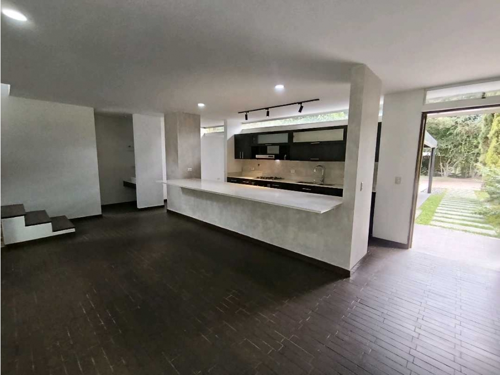 VENDEMOS CASA CAMPESTRE LLANOGRANDE UNIDAD CERRADA A 3 MIN DE JARDINES — foto 5