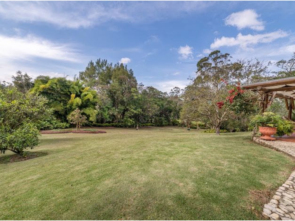 VENDEMOS CASA CAMPESTRE LLANOGRANDE A 10 MINUTOS DEL CAMPESTRE — foto 4