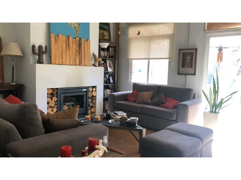 Casa en Venta dos plantas en pasaje Cdad de Copiapo, Dorrego, Mendoza - 3